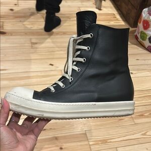 Black High-Top Men's Sneakers